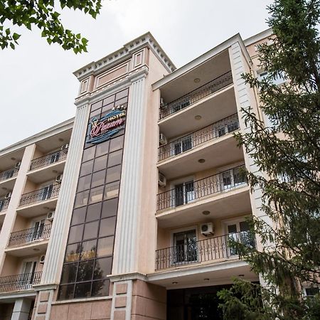 Rakhat Hotel Uralsk Dış mekan fotoğraf