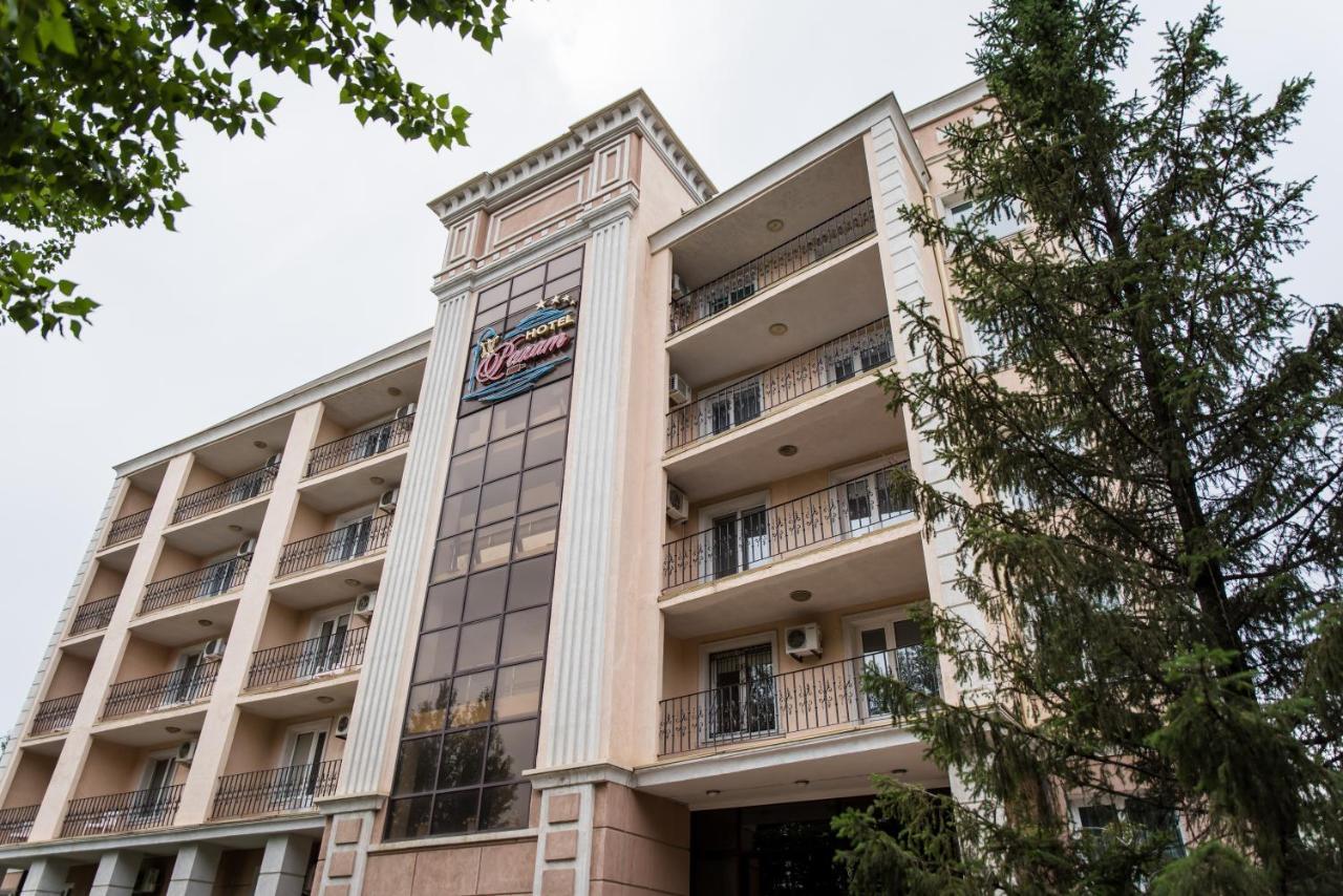 Rakhat Hotel Uralsk Dış mekan fotoğraf