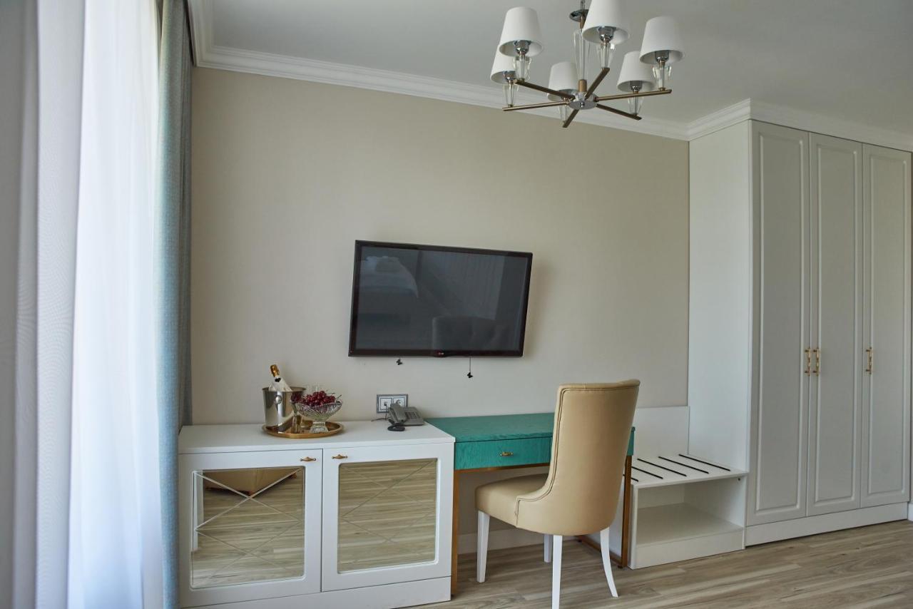 Rakhat Hotel Uralsk Dış mekan fotoğraf